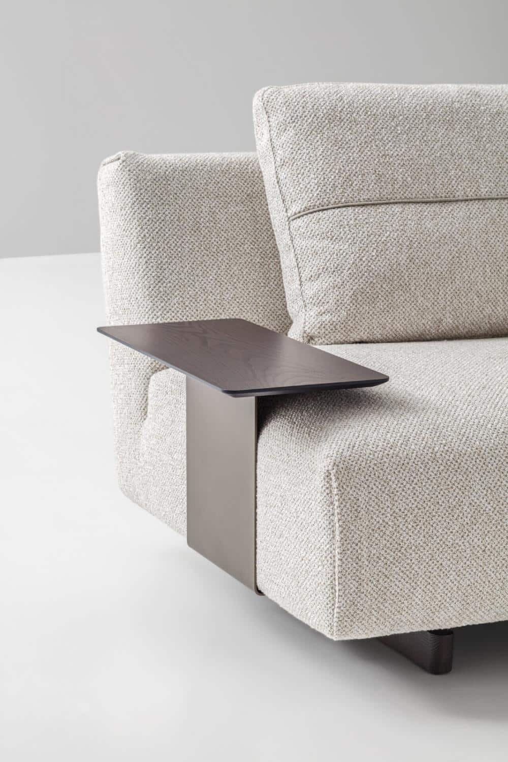 2024_DitreItalia_Novelties_Atlantis sofa6 1280x1920 1